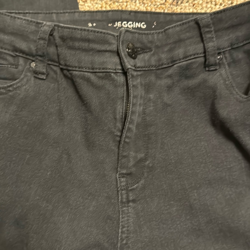 Chicos black jeggings (size 1.5) - Picture 5 of 5